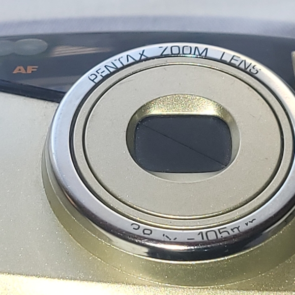 Pentax Espio 105 G Gold Point & Shoot 35mm Film Camera - Picture 8 of 12